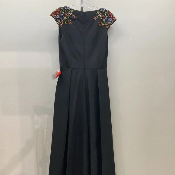 Mac Duggal Ieena Beaded V Neck Gown NWT
